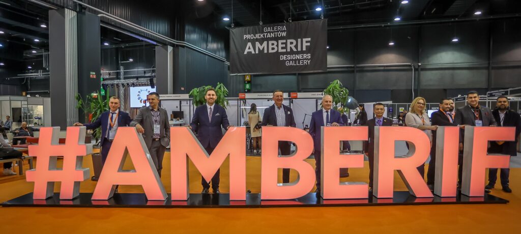Czterodniowe święto branży jubilerskiej. Trwają Międzynarodowe Targi Bursztynu i Biżuterii – Amberif