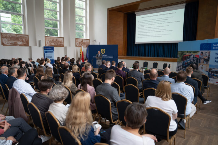Podsumowanie konferencji „Obserwatorium Gospodarcze w dobie otwartych danych i AI”