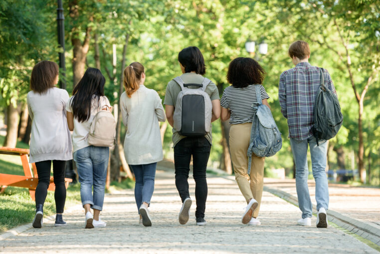 Gdański Salon Maturzystów Perspektywy 2025 – odkryj możliwości edukacyjne na Pomorzu!
