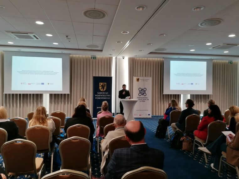 „Kompetencje Jutra: Człowiek – Technologia – Odpowiedzialność”