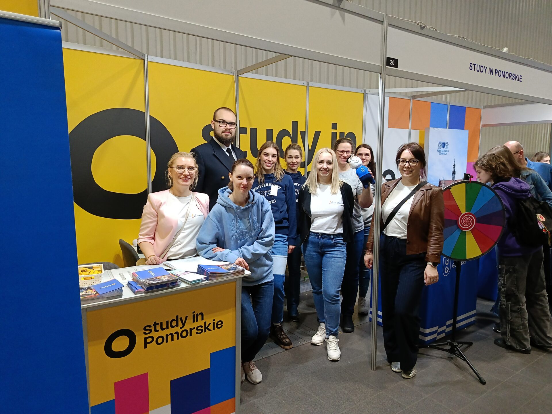 Pomorskie uczelnie w centrum uwagi młodych. Relacja z Salonu Edukacyjnego Perspektywy 2026